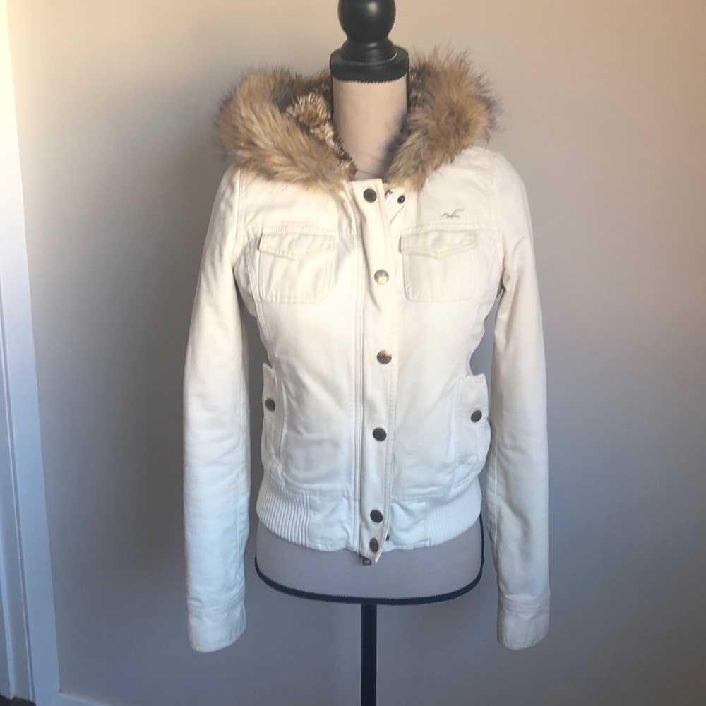 Authentic Hollister ivory fur jacket size small